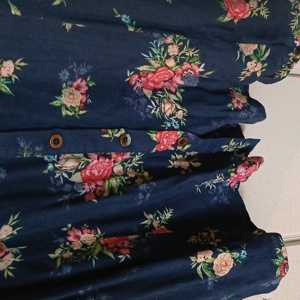 Torrid Blue Floral Sleeveless Button Down Blouse Size 0 - Picture 5 of 8
